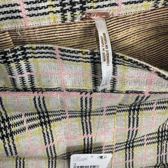 Free people mini skirt. Sz 2 nwt. Pleated mini skirt - Picture 4 of 6